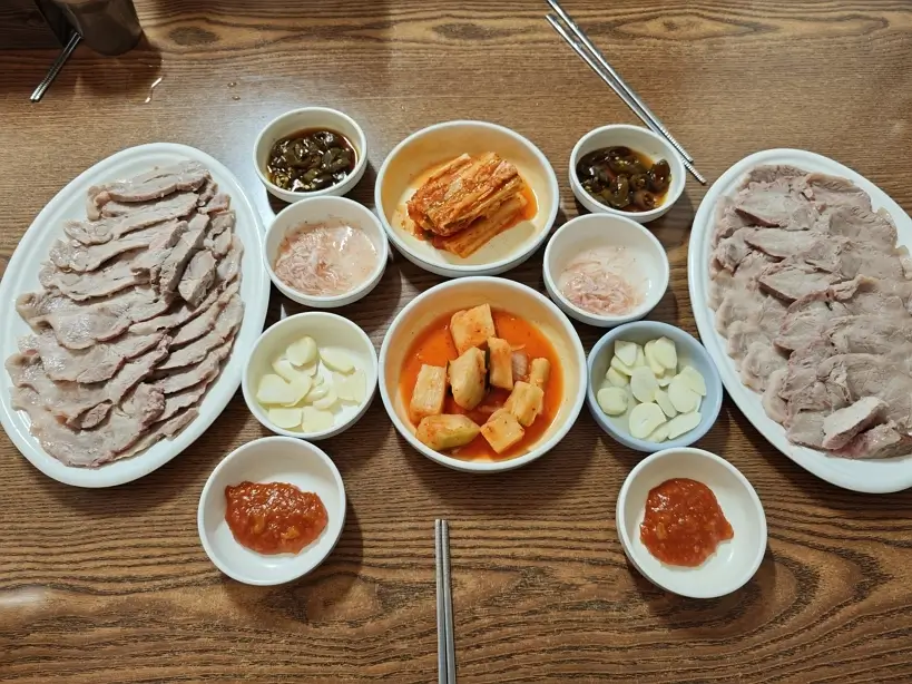 장원막국수 편육